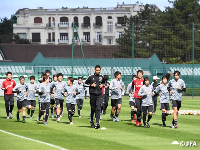 Nadeshiko Japan off to a new start with all 23 players - FIFA Women's World Cup France 2019
