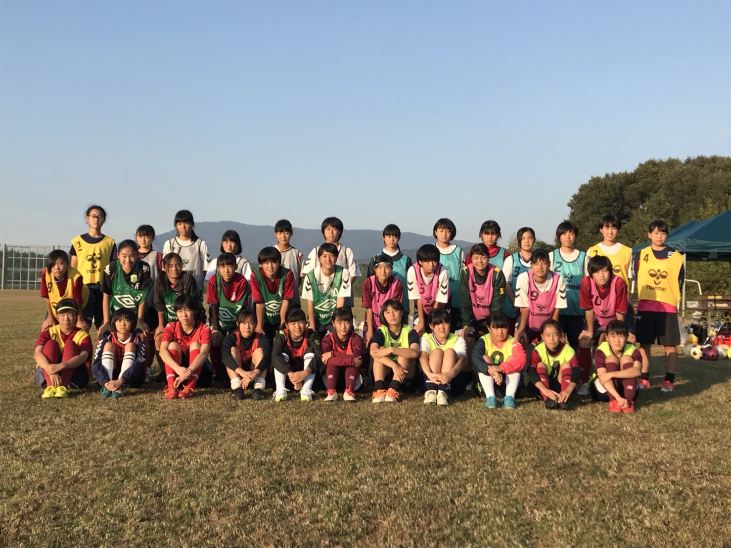 JFAガールズサッカーフェスティバル 香川県三豊市の宝山湖公園サッカーグランドに37人が参加！