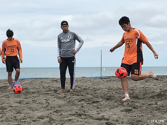 北海道にてJFAビーチサッカー巡回クリニックを開催