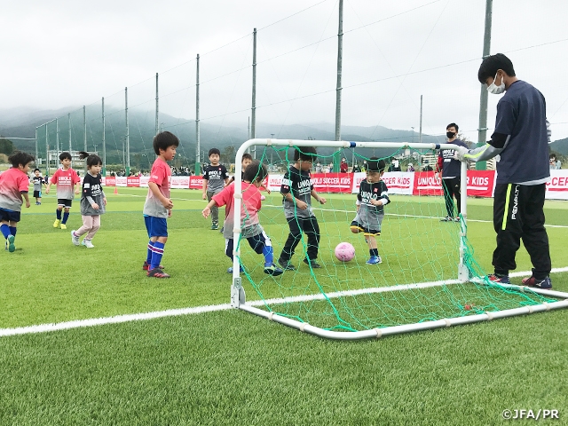 Jfaユニクロサッカーキッズ In 岩手に174名のキッズが参加 Jfa 公益財団法人日本サッカー協会