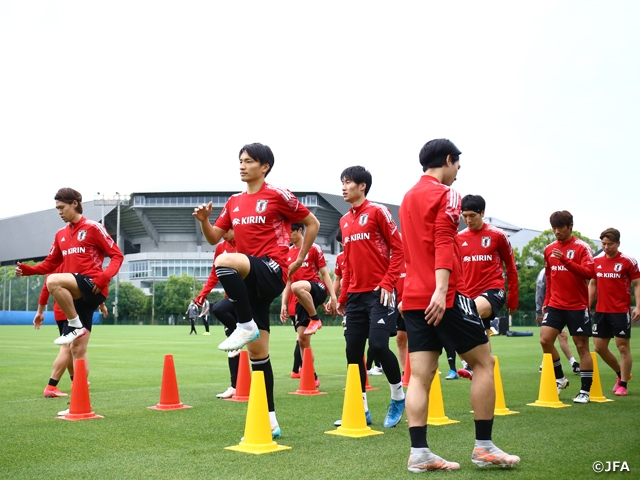 SAMURAI BLUE　大阪でトレーニングを開始