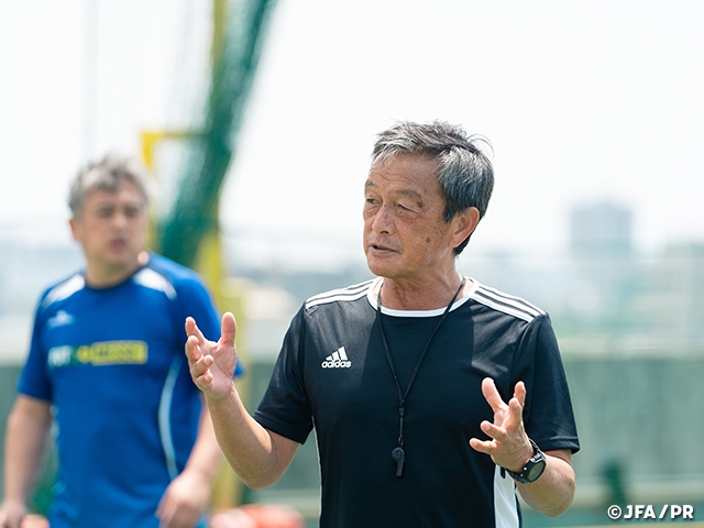 元日本代表選手が講師を務める、JFAシニアサッカークリニックを仙台で開催！