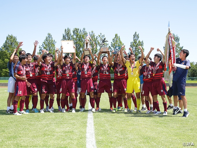 浜松開誠館中学校が静岡勢対決を制して優勝！～令和4年度 全国中学校体育大会 第53回全国中学校サッカー大会～