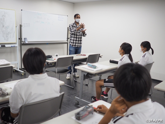 JFA Academy Sakai English Conversation Programme