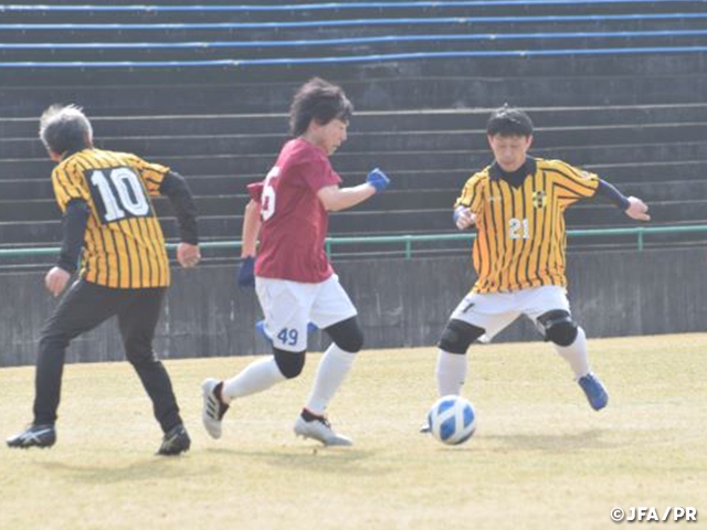 「サッカー王国」静岡のレジェンドが母校のユニフォームで対戦！高校OB　O-52サッカー静岡市大会