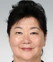 綾部　美知枝